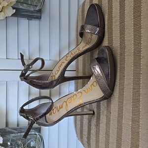 HEELS, SAM EDELMAN, 8, METALLIC GREY/SILVER